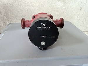 Grundfos ALPHA2 L 25-40 180 tsirkulatsioonipump. 95047562 (1 foto / 4)