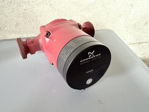 Grundfos ALPHA2 L 25-40 180 tsirkulatsioonipump. 95047562 (2 foto / 4)