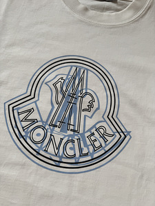 Moncler naiste t-särk, M (5 foto / 10)