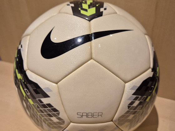 Nike Saber jalgpall