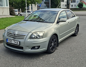 Toyota Avensis 1.8, 2008 (3 foto / 13)