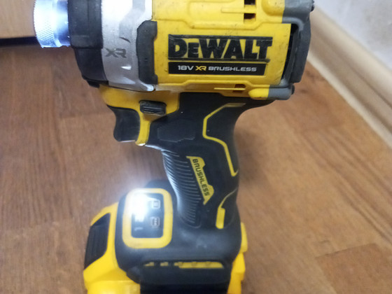 Dewalt dcf 860