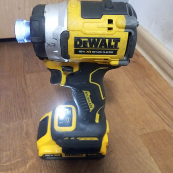 Dewalt dcf 860