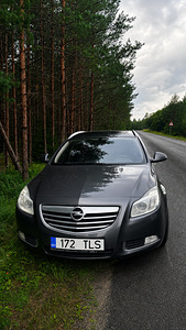 OPEL INSIGNIA Sports Tourer универсал (2 фото из 4)