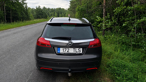 OPEL INSIGNIA Sports Tourer универсал (3 фото из 4)