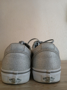 Vans (4 фото из 7)