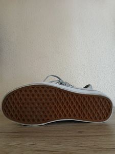 Vans (5 фото из 7)