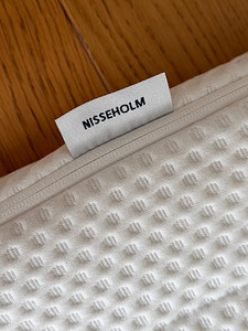 IKEA Nisseholm katte madrats 160x200 (1 foto / 2)