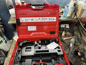 Чемодан для инструмента Hilti, новый (4 фото из 4)