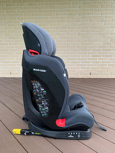 Maxi-Cosi laste turvatool ISOFIX-iga (1 foto / 4)