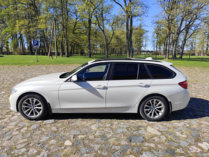 BMW 320D (3 foto / 10)