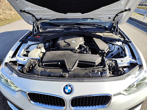 BMW 320D (4 foto / 10)