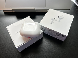 AirPods 4 с активным шумоподавлением (2 фото из 5)