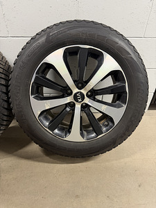 Originaalveljed Kia Sorento UM koos rehvidega (2 foto / 6)