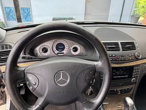 Mercedes-Benz E 200 1.8 120 кВт (8 фото из 11)
