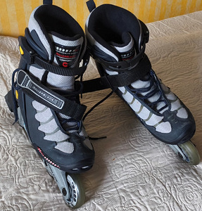 Rolliuisud ROLLERBLADE UNO, nr 42 (1 foto / 4)