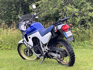 Honda Transalp XL 600V PD06 (3 foto / 8)