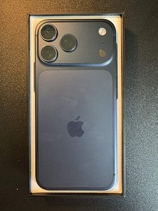 iPhone 17 Pro Max 256GB Deep Blue (1 фото из 3)