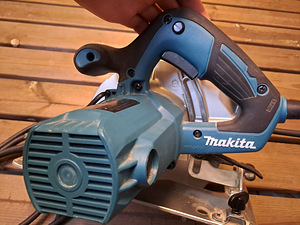 Пила Makita (3 фото из 3)