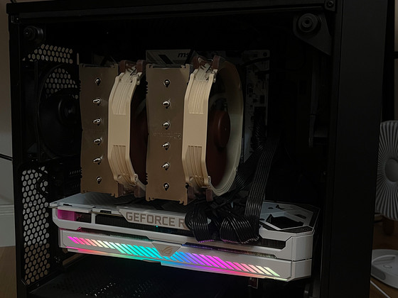 Ryzen 9 9950X3D, RTX 3090 24GB, OLED monitorid jm
