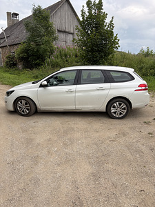 Peugot 308 2015 г. (4 фото из 5)