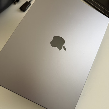 MacBook Pro 14 512mb