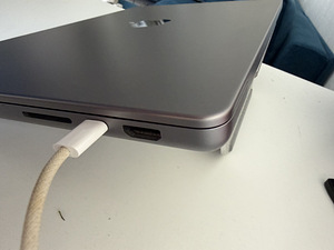 MacBook Pro 14 512mb (7 фото из 10)
