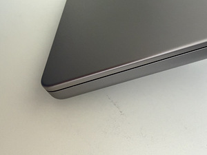 MacBook Pro 14 512mb (8 фото из 10)