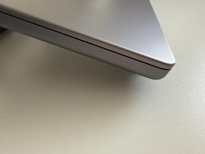 MacBook Pro 14 512mb (9 фото из 10)