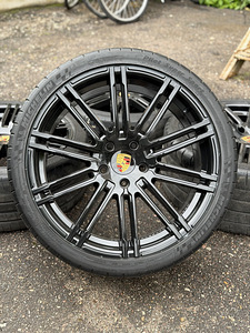 21" диски Porsche Panamera 5x130 + шины Michelin (1 фото из 10)