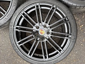 21" диски Porsche Panamera 5x130 + шины Michelin (5 фото из 10)