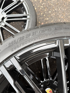 21" диски Porsche Panamera 5x130 + шины Michelin (10 фото из 10)