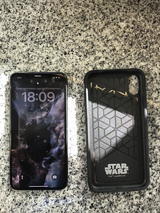 iPhone XS Max (8 фото из 10)