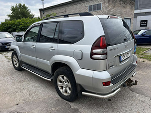 TOYOTA LAND CRUISER 120 (5 foto / 10)