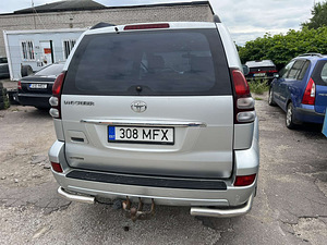 TOYOTA LAND CRUISER 120 (6 фото из 10)