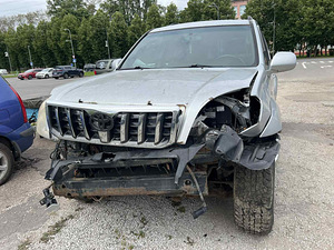 TOYOTA LAND CRUISER 120 (3 foto / 10)