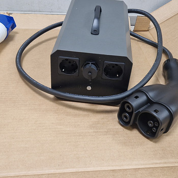 10 kW Tesla Model 3 X Y CCS2 V2L koos Blue Cee V2L adapteriga ja