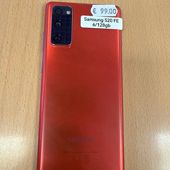 Samsung Galaxy S20 Fe 128Gb в хорошем состоянии