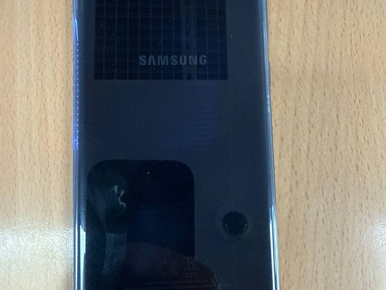 Samsung Galaxy S10+ 128Gb Black heas korras