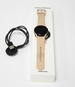 Nutikell Samsung Galaxy Watch 4 40mm LTE (2 foto / 2)