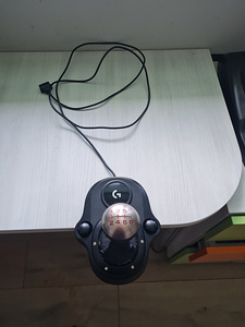 Logitech G923 + Logitech Driving Force Shifter (5 фото из 5)