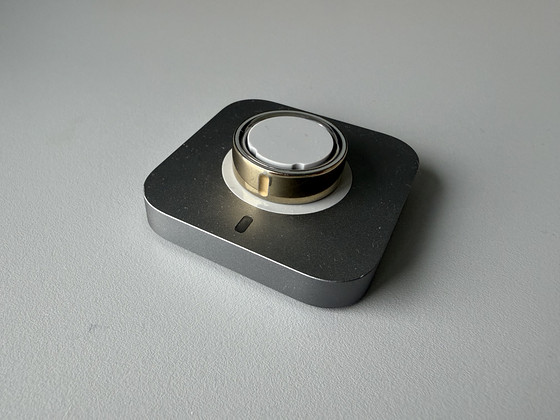 Oura Ring 4 (золотой, размер 8)