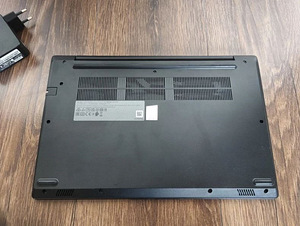 Ноутбук Lenovo (1 фото из 4)