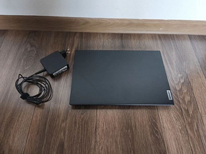 Ноутбук Lenovo (2 фото из 4)