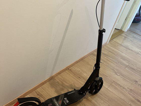 Müüa 2 laste tõukeratast heas korras