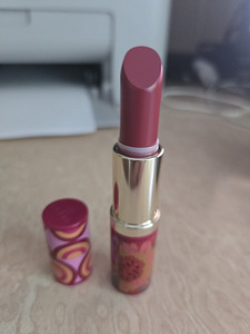 Новинка! Губная помада Estée Lauder (4 фото из 4)