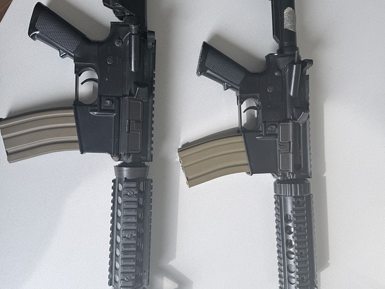 Müün kaks airsofti automaati