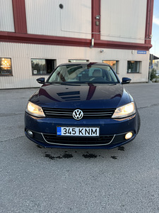 VW Jetta 2012 г., 1.4, автомат (1 фото из 10)