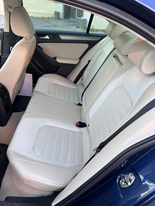 VW Jetta 2012 г., 1.4, автомат (5 фото из 10)