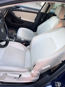 VW Jetta 2012 г., 1.4, автомат (6 фото из 10)